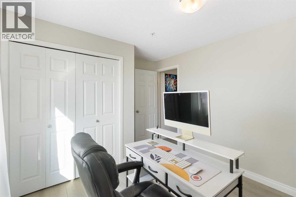 505 Railway Street West, Cochrane