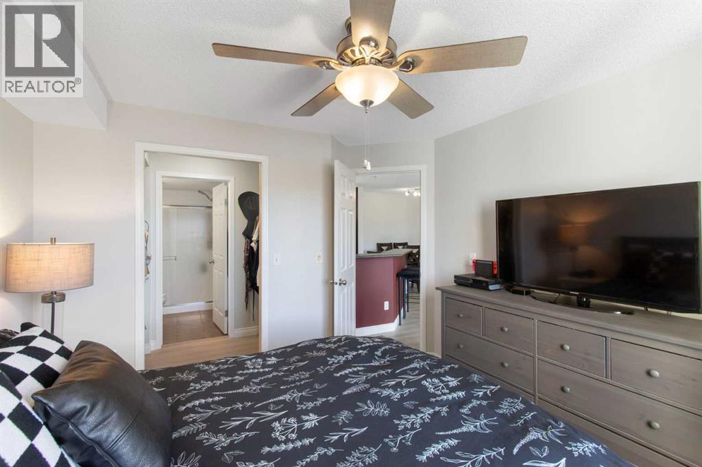 505 Railway Street West, Cochrane