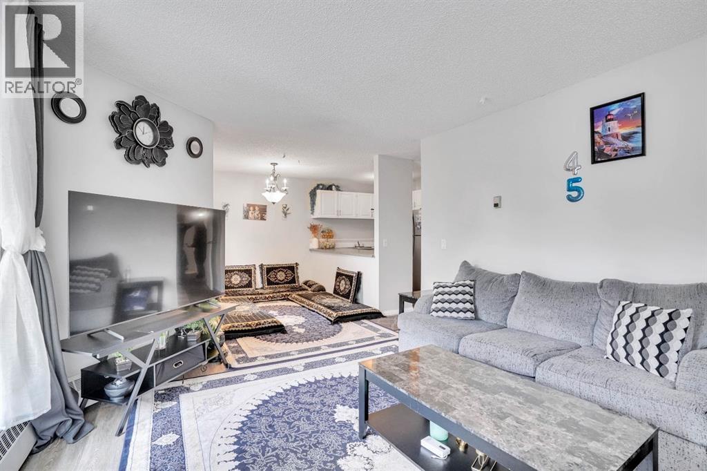 Single Family House for Sale in    Avenue NE Tuxedo Park Calgary 