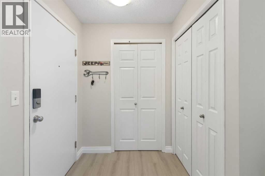 505 Railway Street West, Cochrane