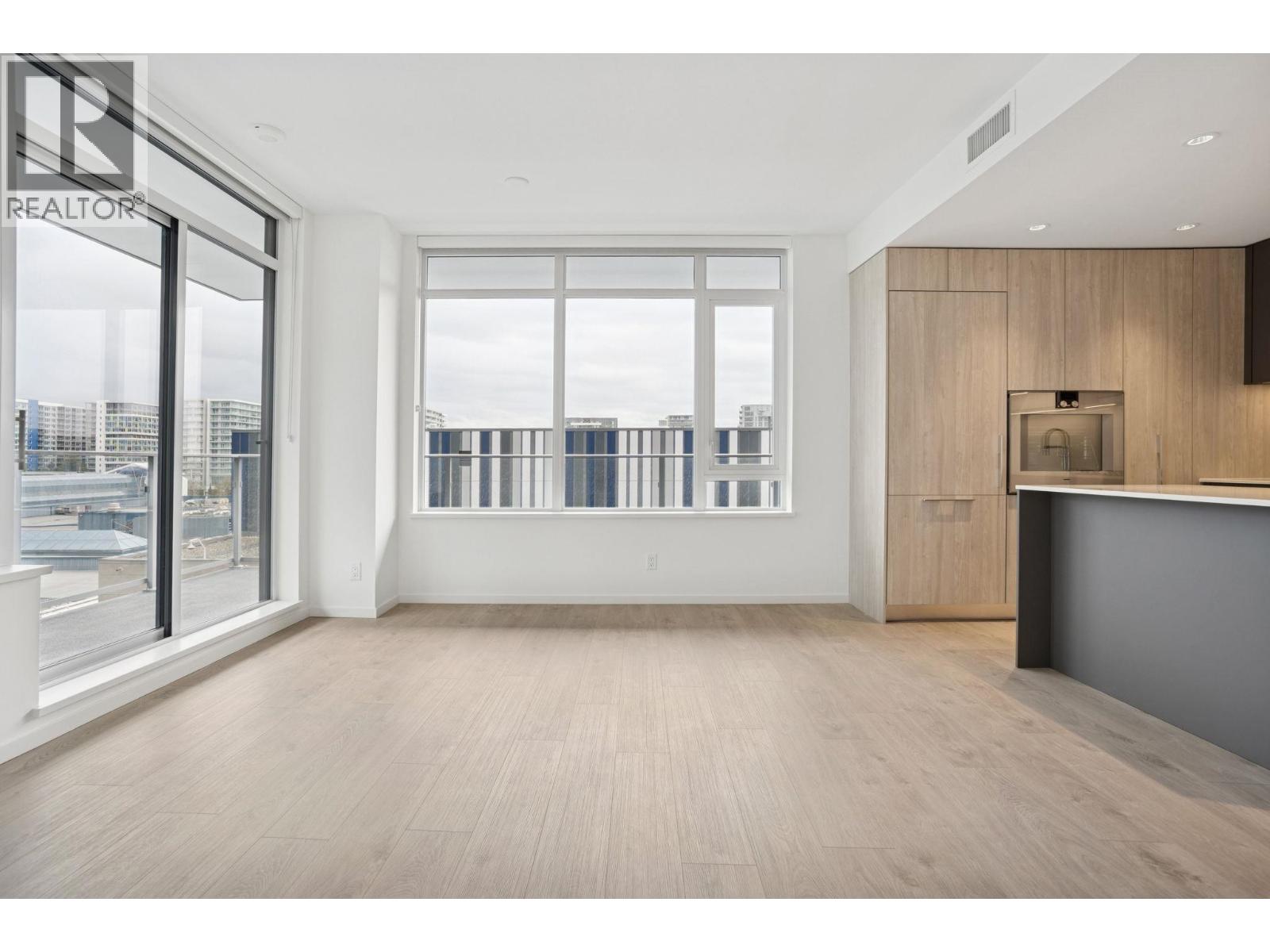 553 6500 MINORU BOULEVARD - Photo 2 of 26, Richmond, British Columbia