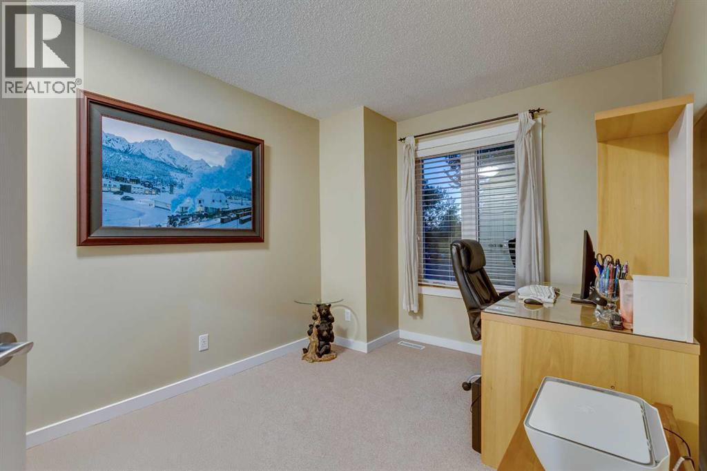 Single Family House for Sale in  Inglewood Cove SE Inglewood Calgary 