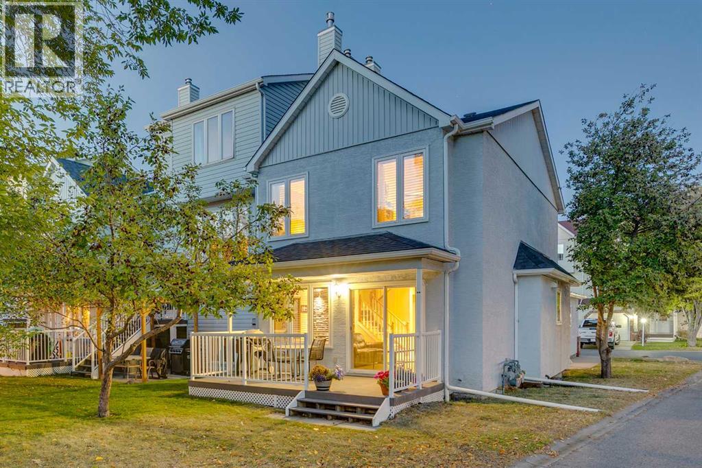 Single Family House for Sale in  Inglewood Cove SE Inglewood Calgary 