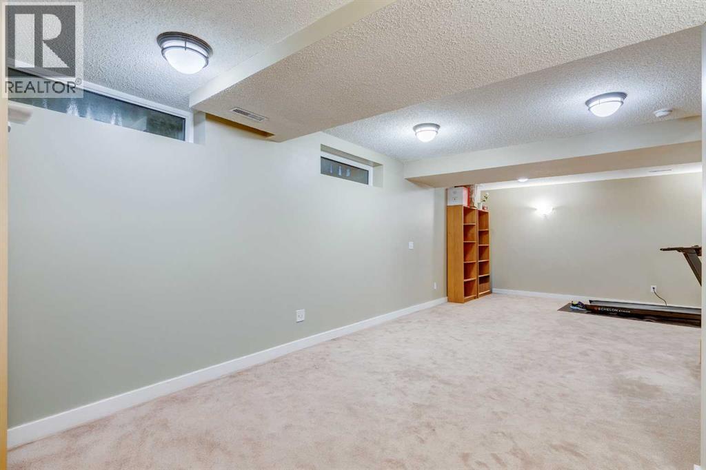 Single Family House for Sale in  Inglewood Cove SE Inglewood Calgary 