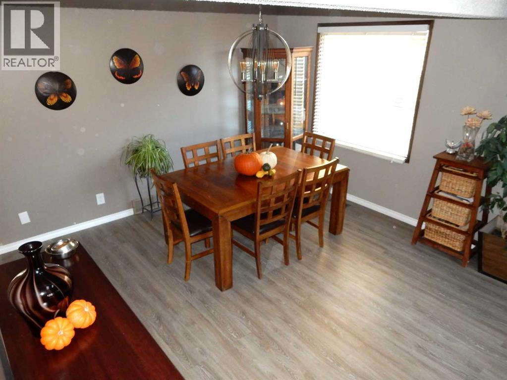 Single Family House for Sale in  Bedwood Rise NE Beddington Heights Calgary 