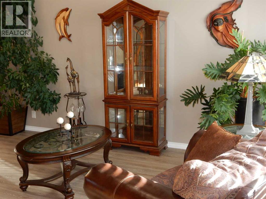 Single Family House for Sale in  Bedwood Rise NE Beddington Heights Calgary 