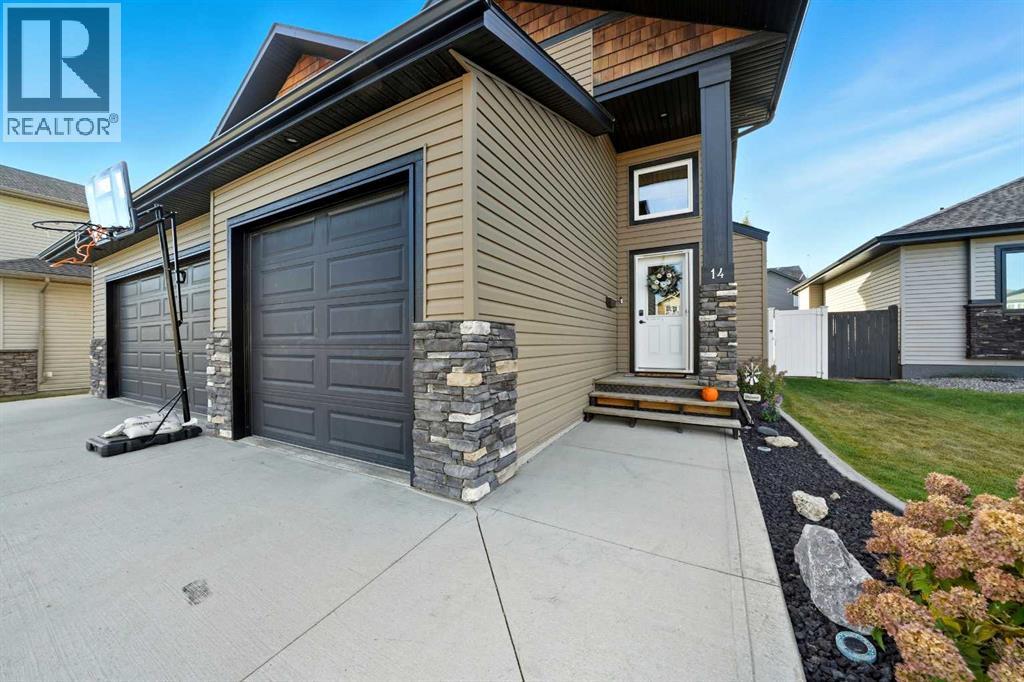 14 Churchill Place, Blackfalds