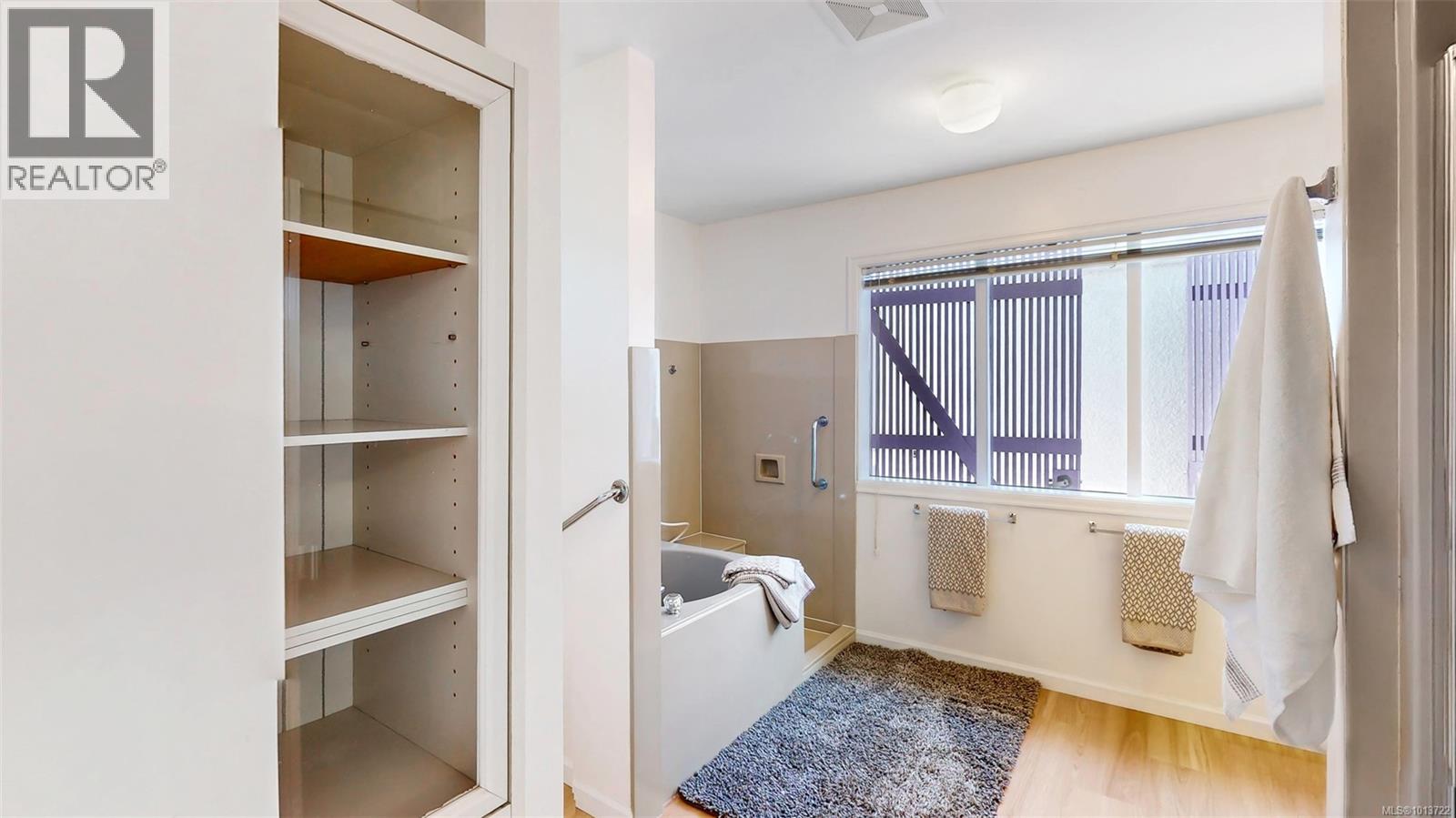  4216 Wakefield Place, Saanich