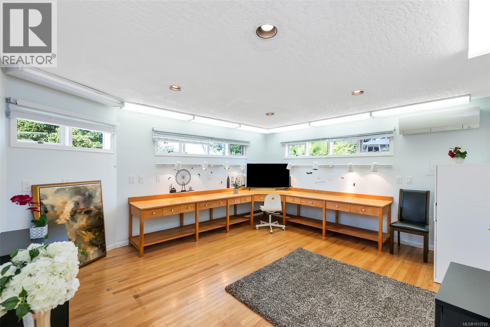  4216 Wakefield Place, Saanich