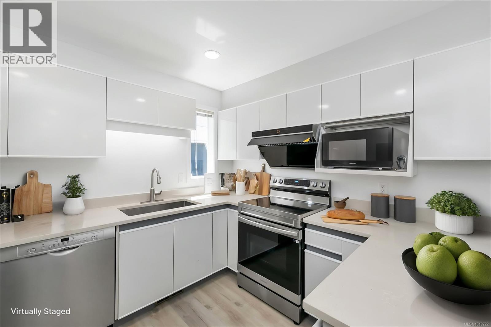  4216 Wakefield Place, Saanich