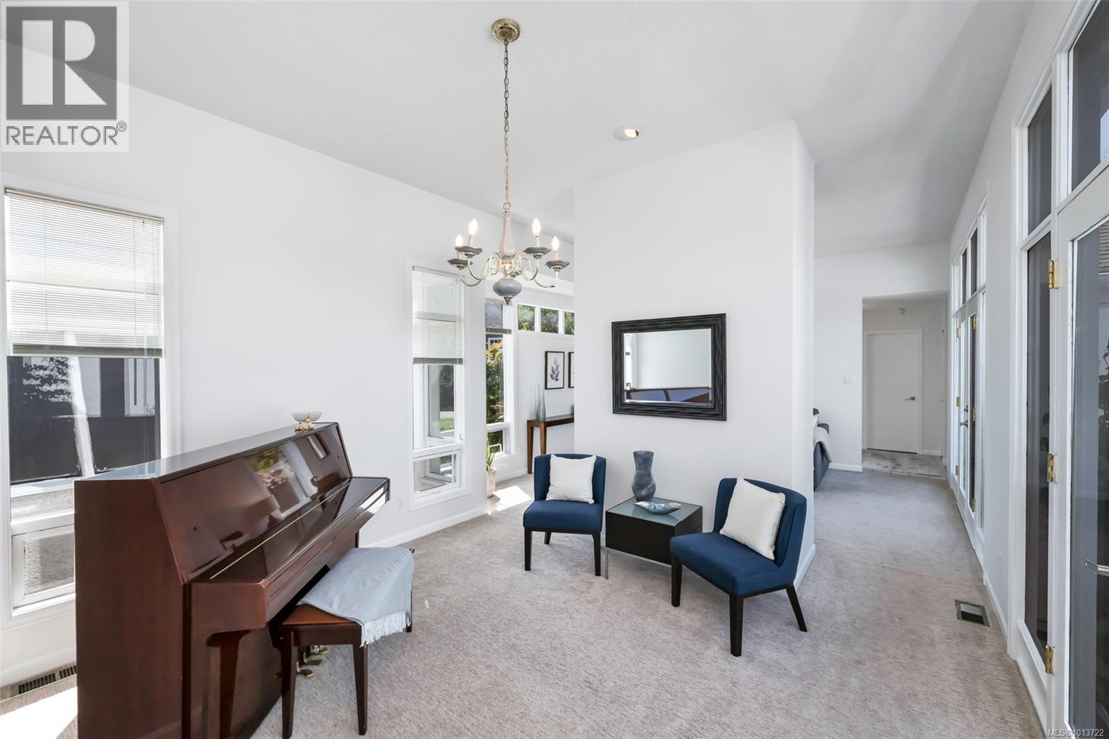  4216 Wakefield Place, Saanich