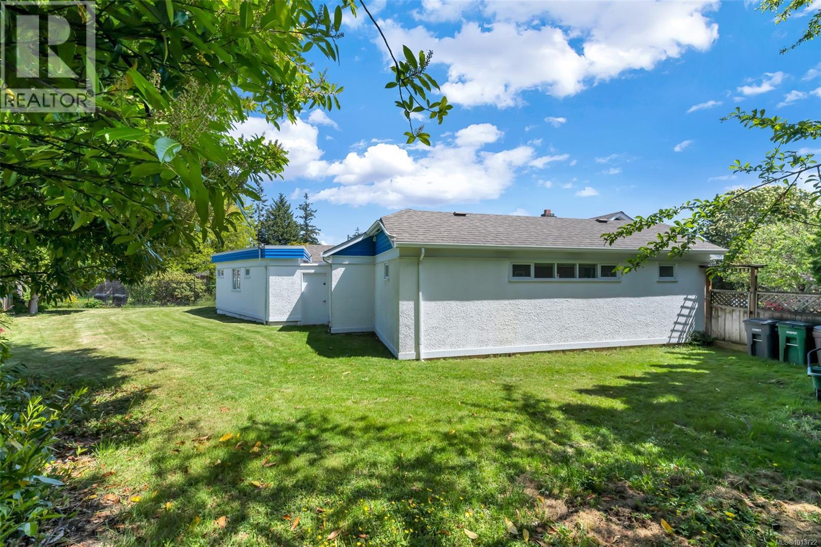  4216 Wakefield Place, Saanich