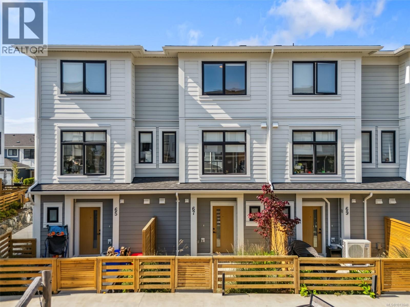 67 255 Caspian Drive, Colwood