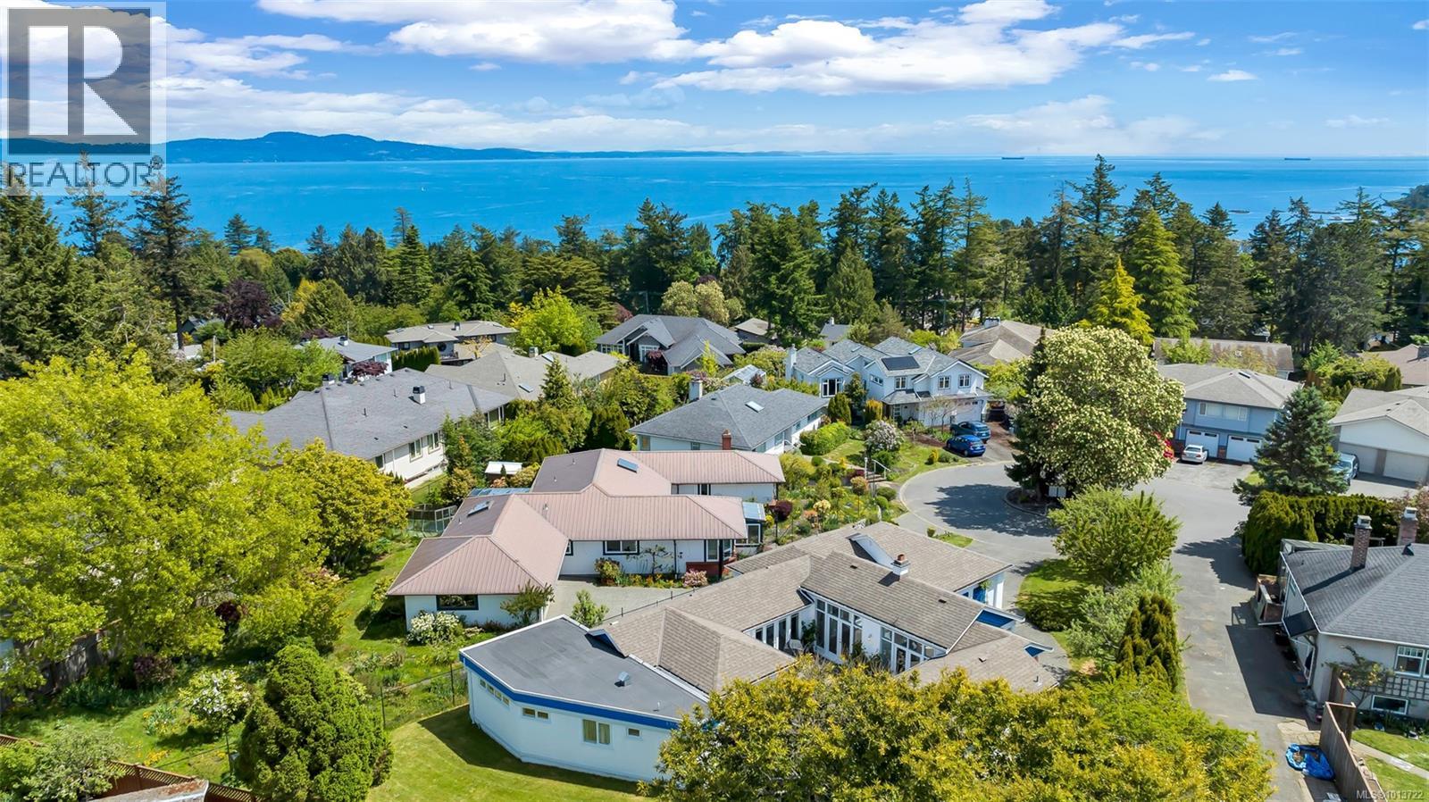  4216 Wakefield Place, Saanich