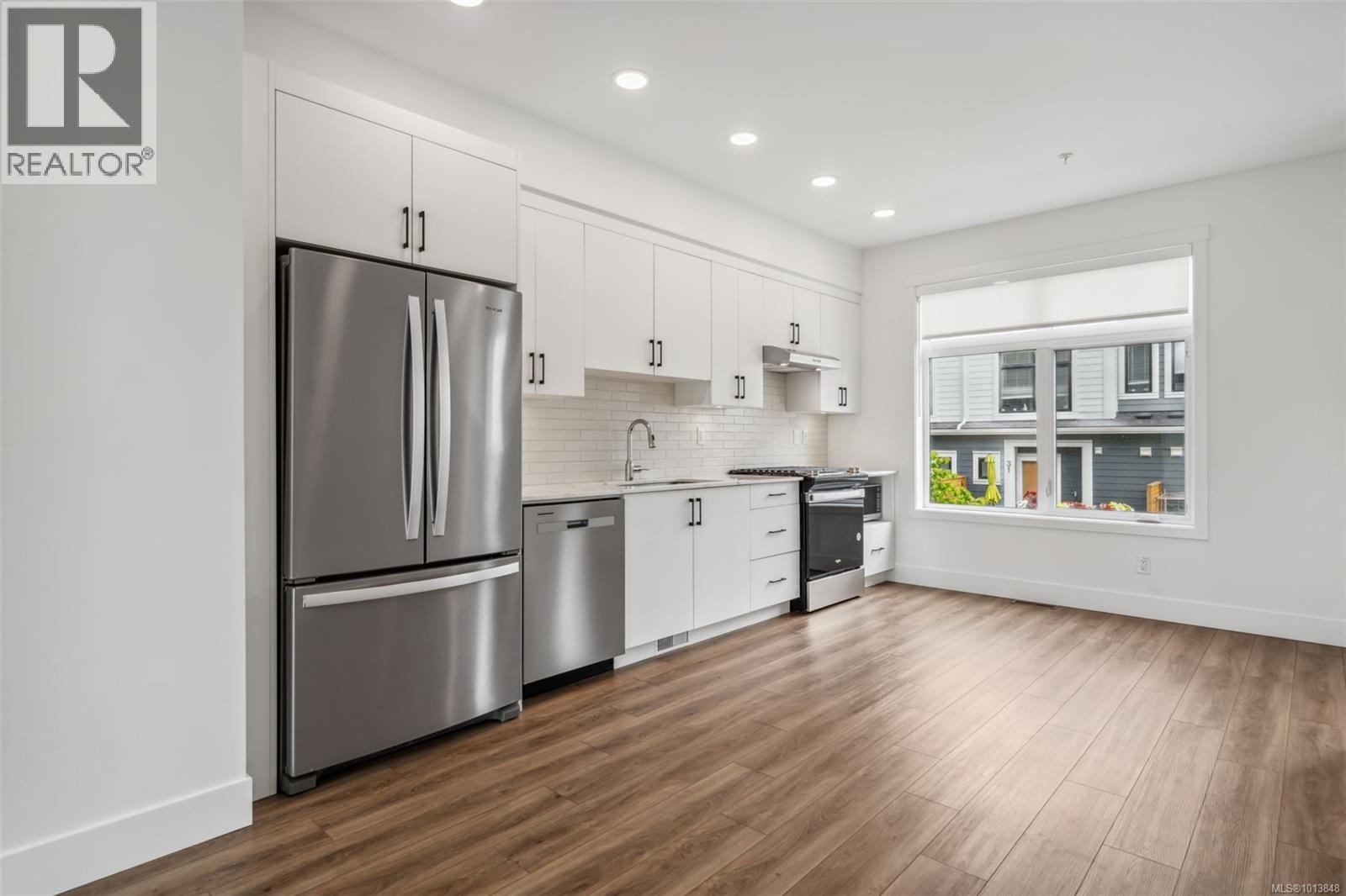 67 255 Caspian Drive, Colwood