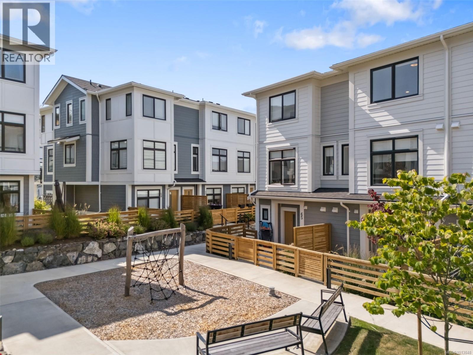 67 255 Caspian Drive, Colwood