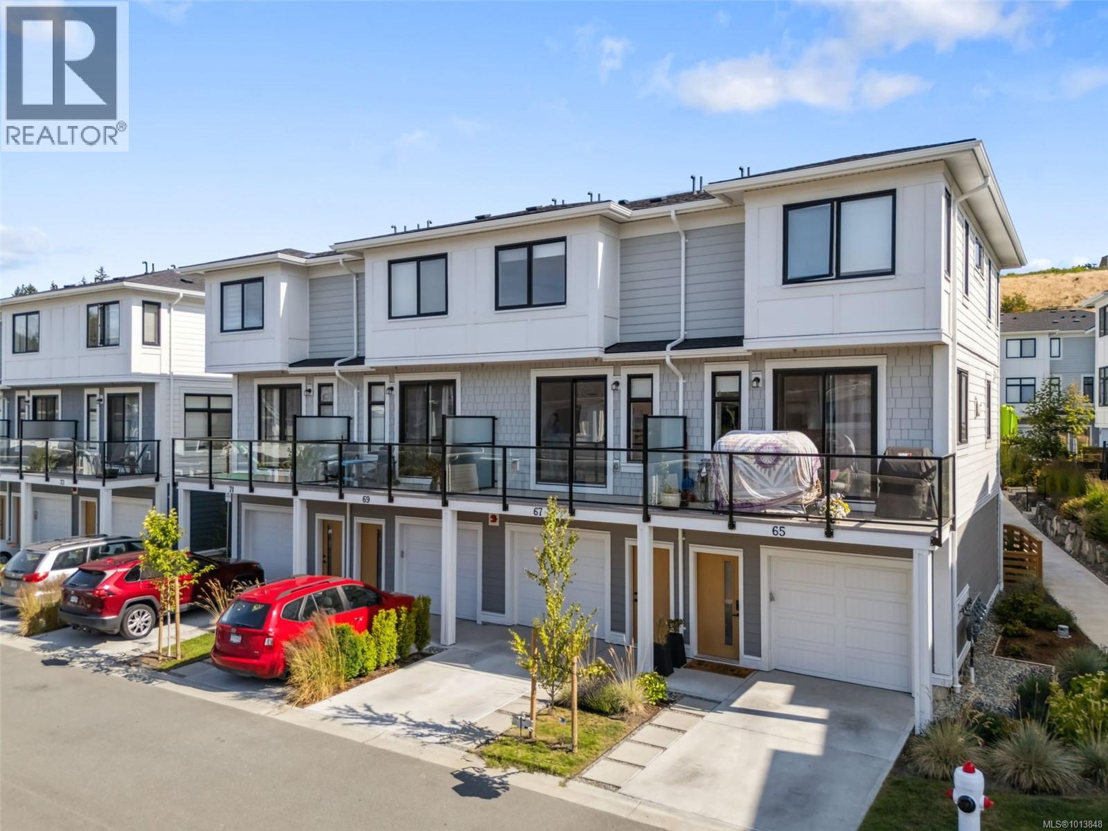 67 255 Caspian Drive, Colwood