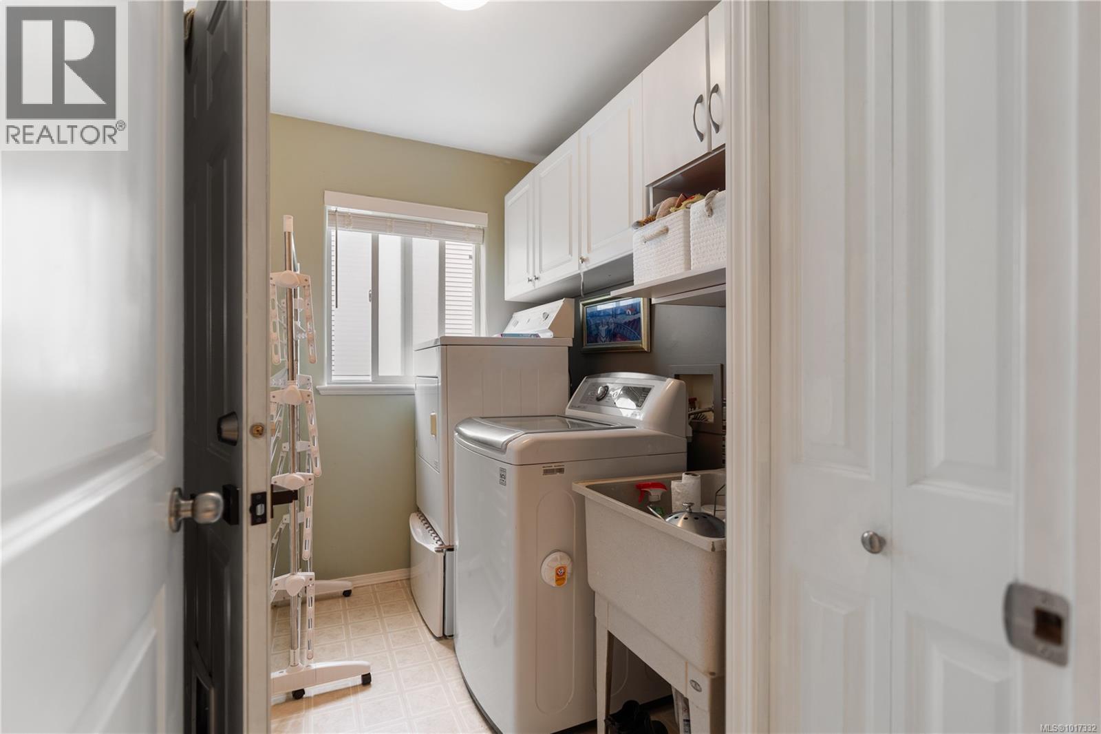  2631 Country Terrace, Langford