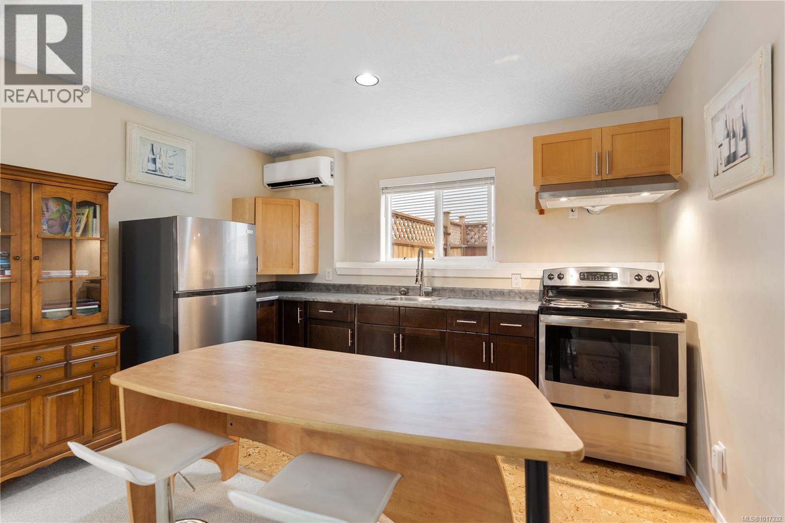  2631 Country Terrace, Langford
