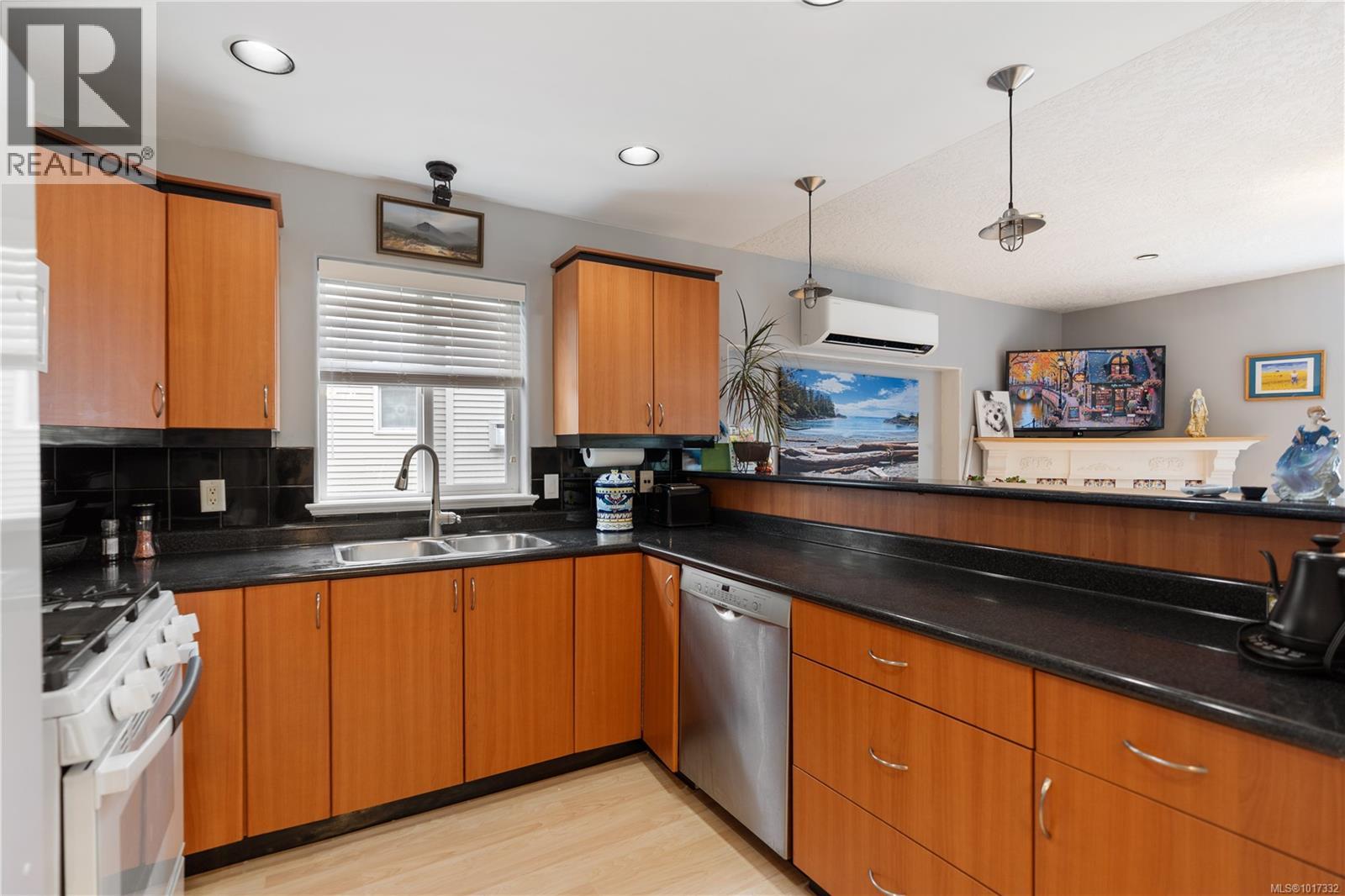  2631 Country Terrace, Langford