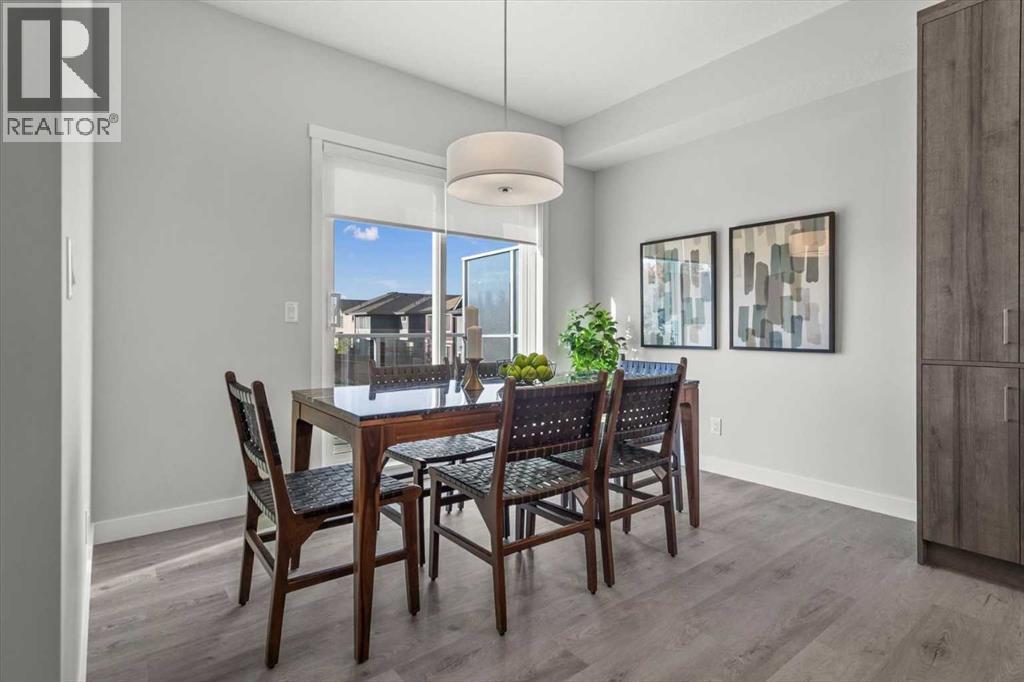 Single Family House for Sale in  Shawnee Square SW Shawnee Slopes Calgary 