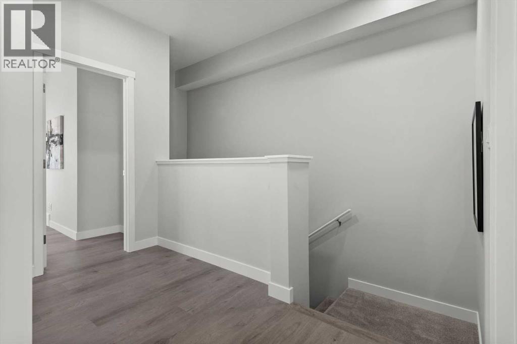 Single Family House for Sale in  Shawnee Square SW Shawnee Slopes Calgary 