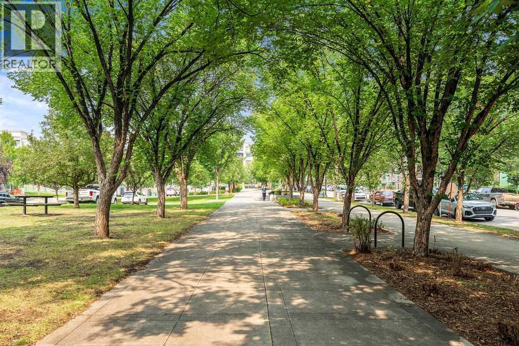 Single Family House for Sale in    Avenue NE Renfrew Calgary 