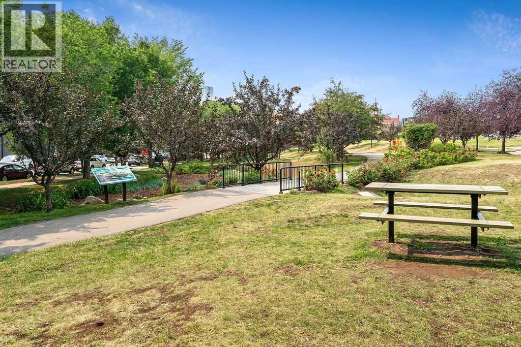 Single Family House for Sale in    Avenue NE Renfrew Calgary 