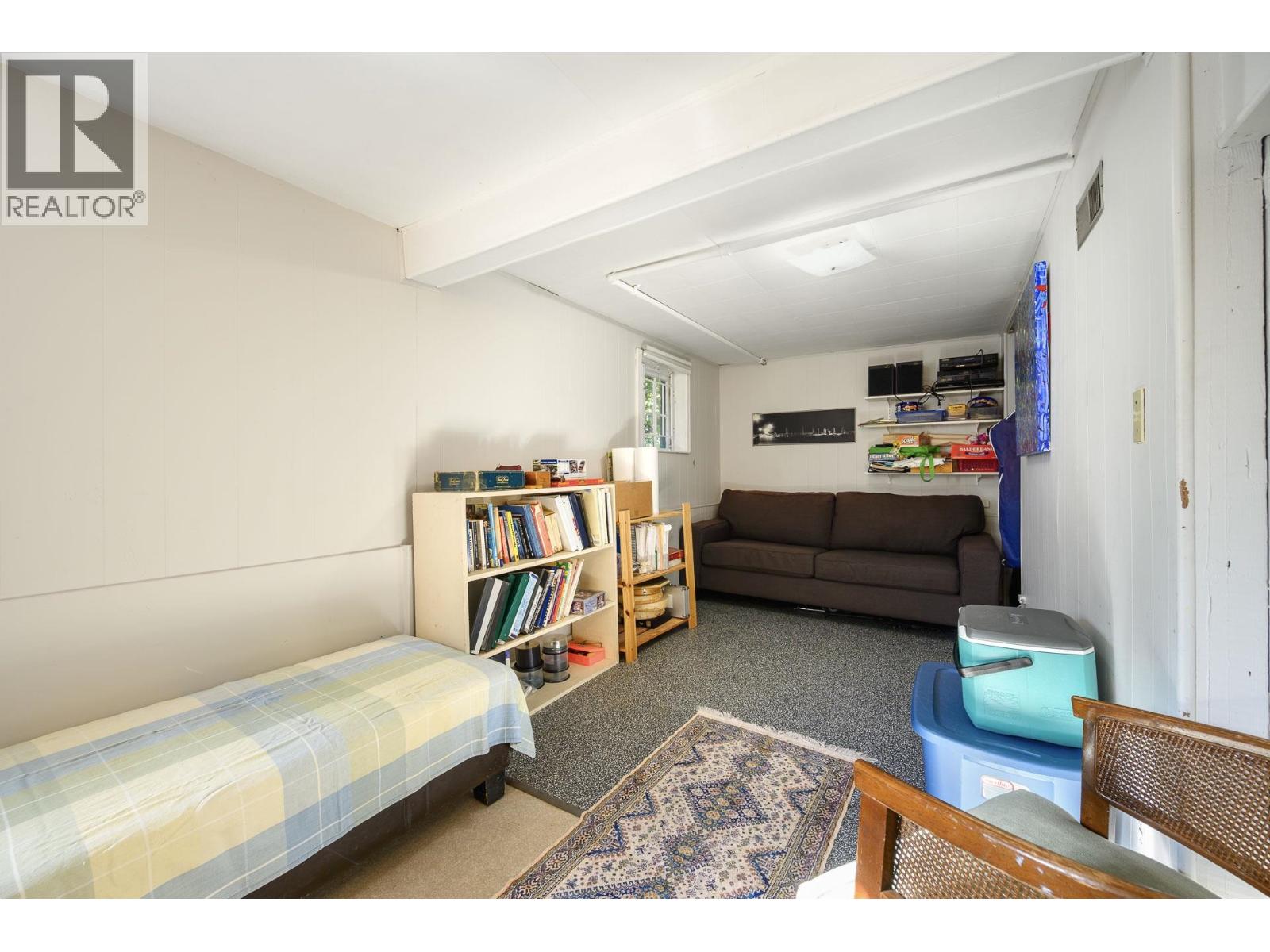 2633 VENABLES STREET, Vancouver