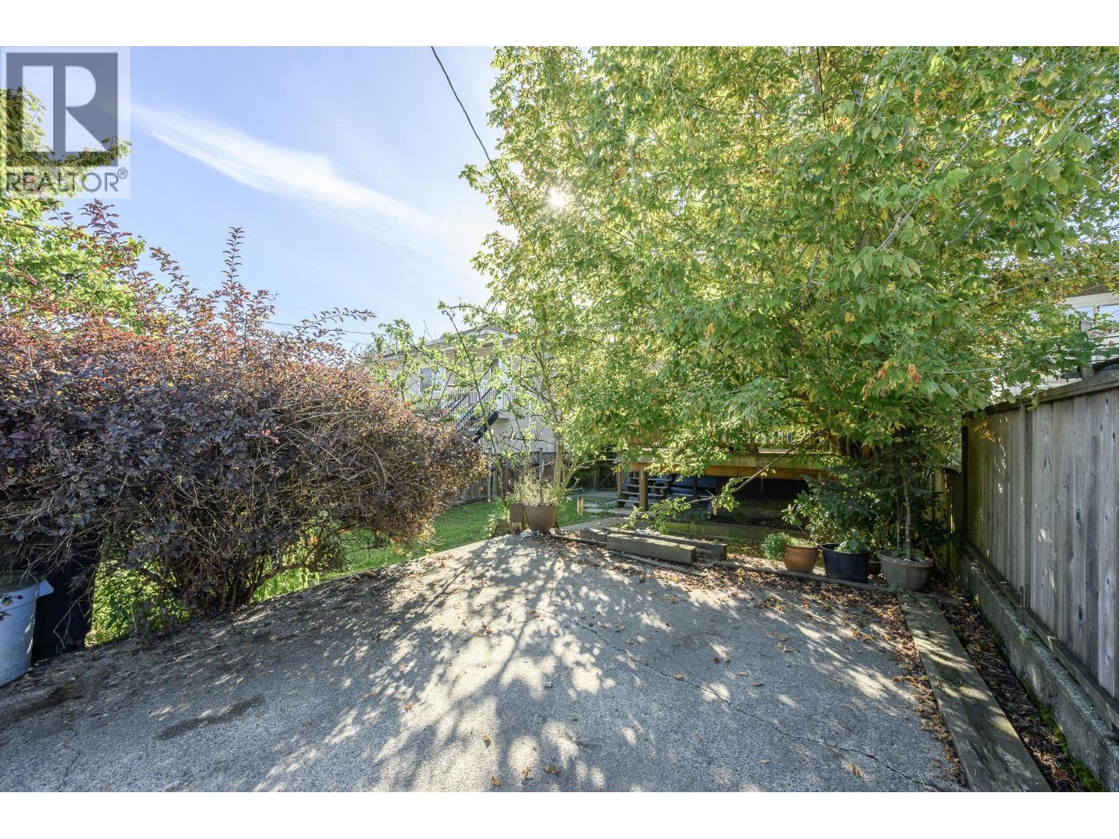 2633 VENABLES STREET, Vancouver