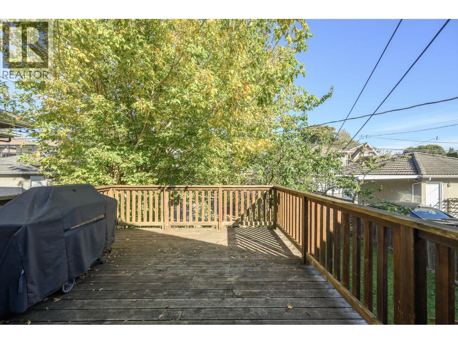 2633 VENABLES STREET, Vancouver