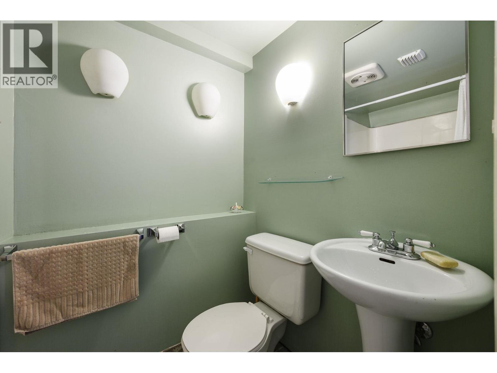 2633 VENABLES STREET, Vancouver