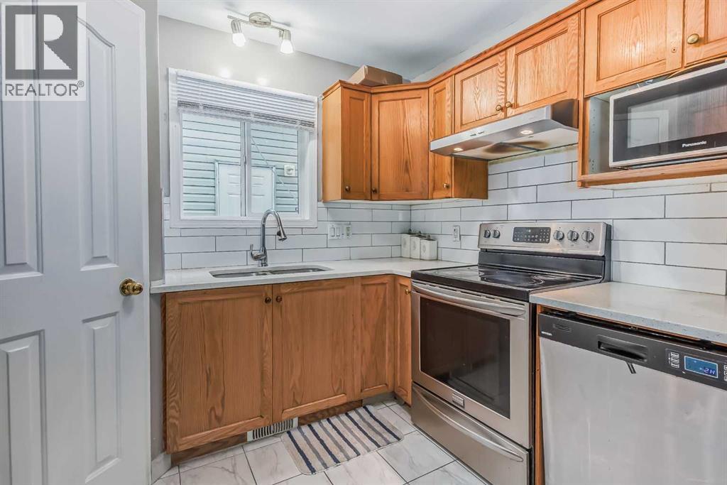 Single Family House for Sale in  Taracove Estate Drive NE Taradale Calgary 
