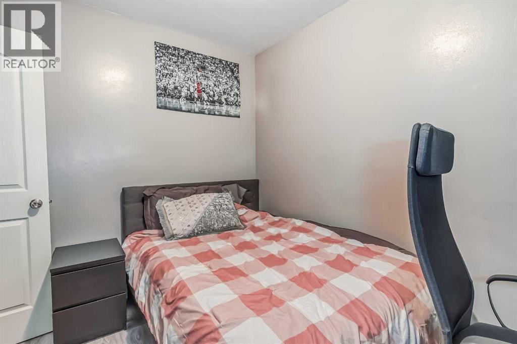 Single Family House for Sale in  Taracove Estate Drive NE Taradale Calgary 