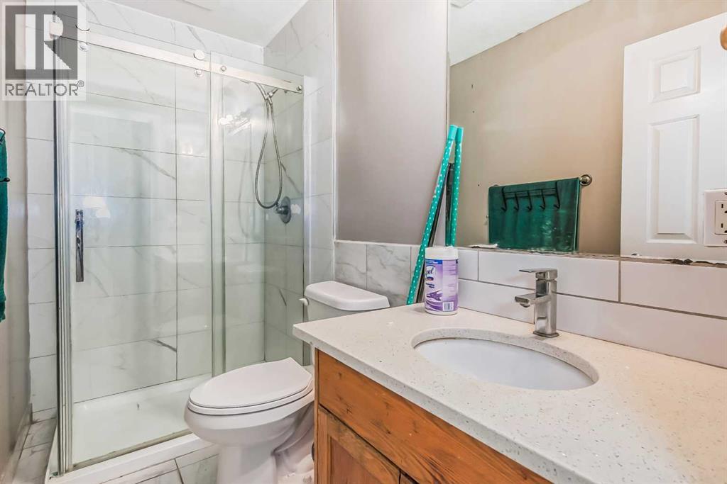 Single Family House for Sale in  Taracove Estate Drive NE Taradale Calgary 
