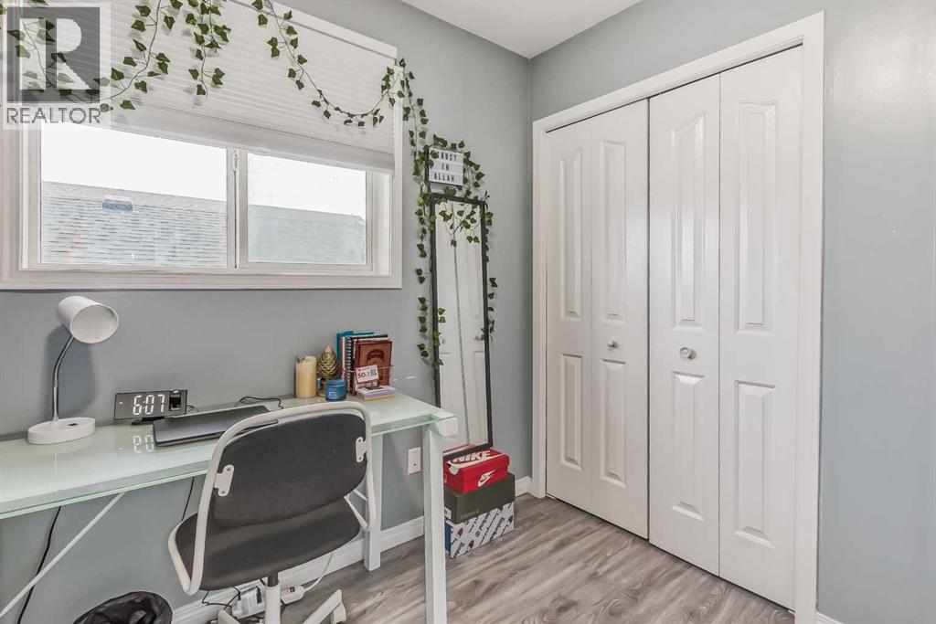 Single Family House for Sale in  Taracove Estate Drive NE Taradale Calgary 