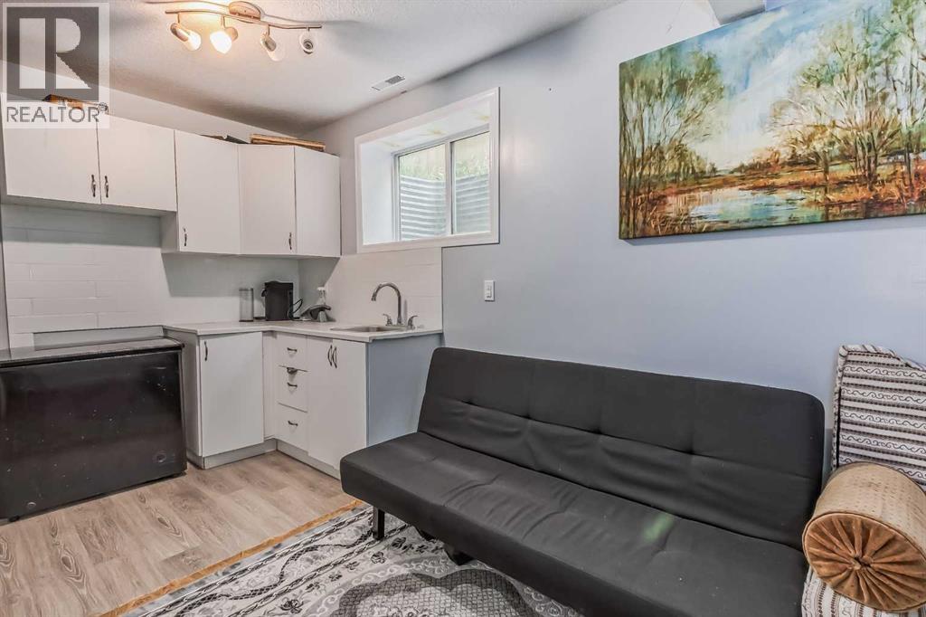 Single Family House for Sale in  Taracove Estate Drive NE Taradale Calgary 