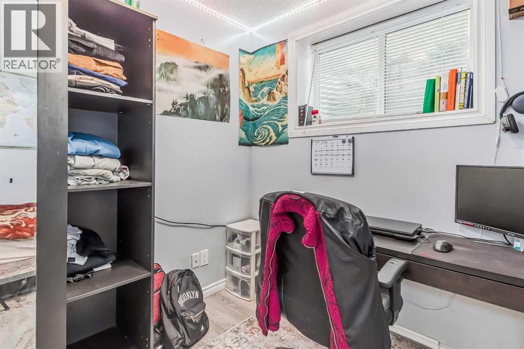 Single Family House for Sale in  Taracove Estate Drive NE Taradale Calgary 