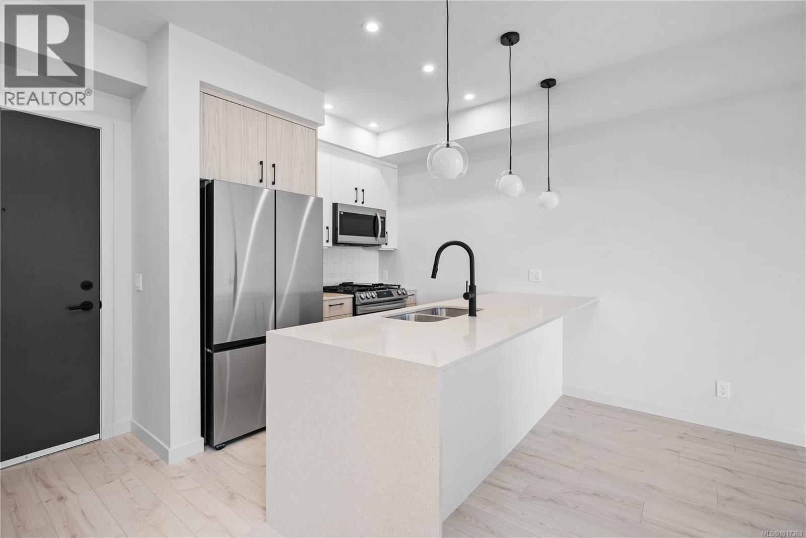 205 947 Whirlaway Crescent, Langford