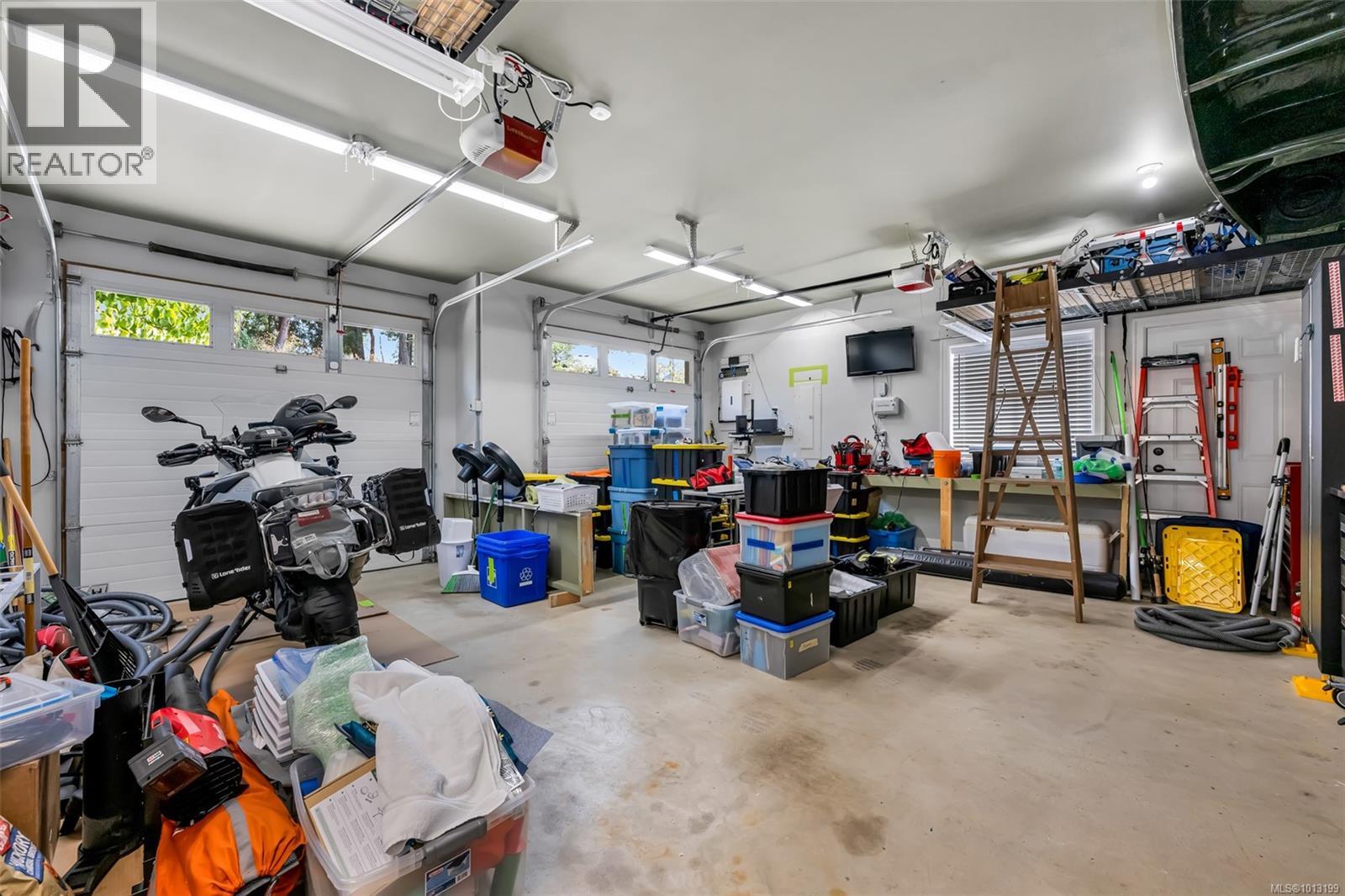 2180 Harrow Gate, Langford