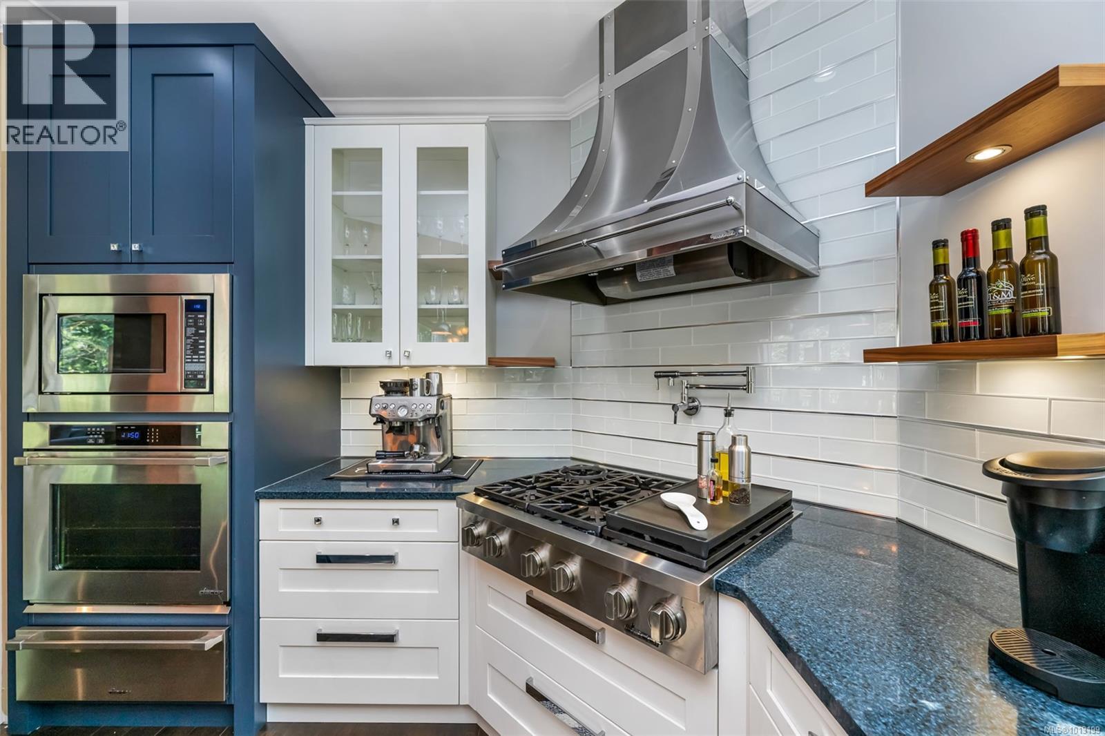 2180 Harrow Gate, Langford