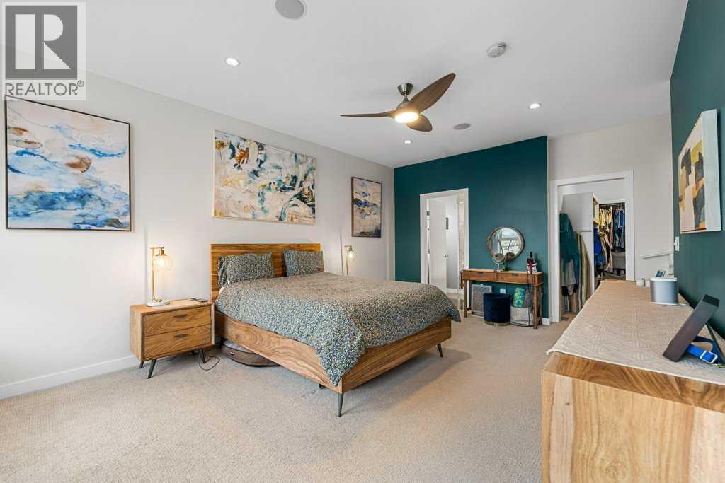 Single Family House for Sale in    Street NE Renfrew Calgary 