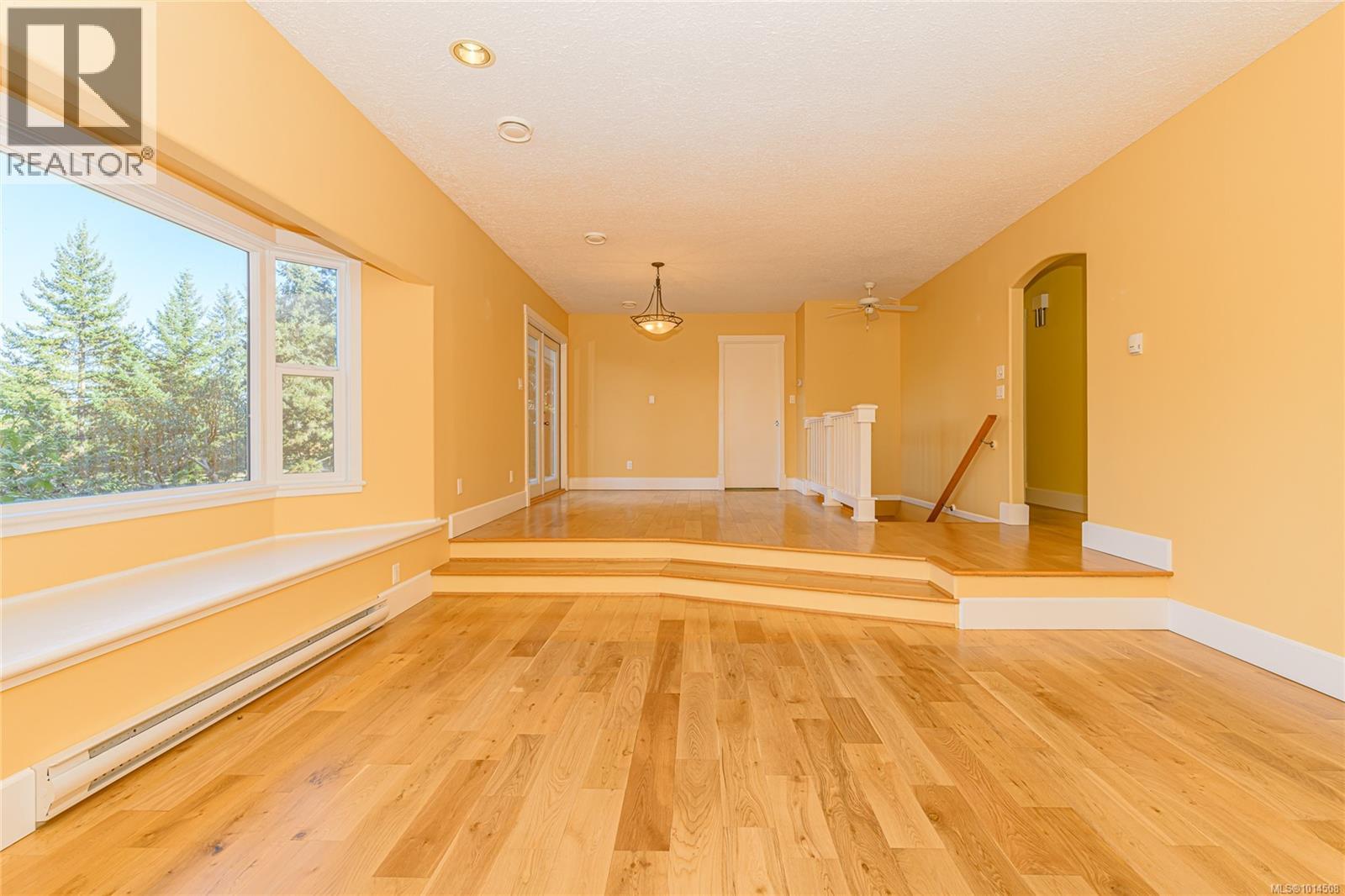  198 Saltspring Way, Salt Spring