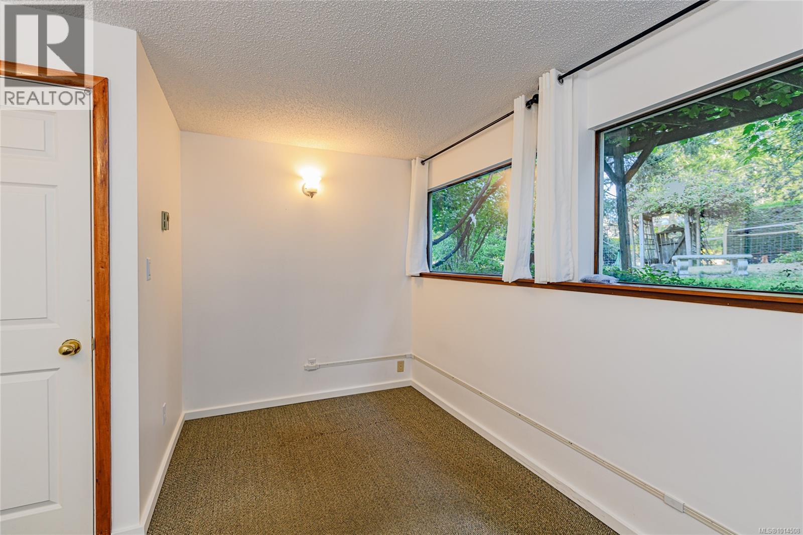  198 Saltspring Way, Salt Spring