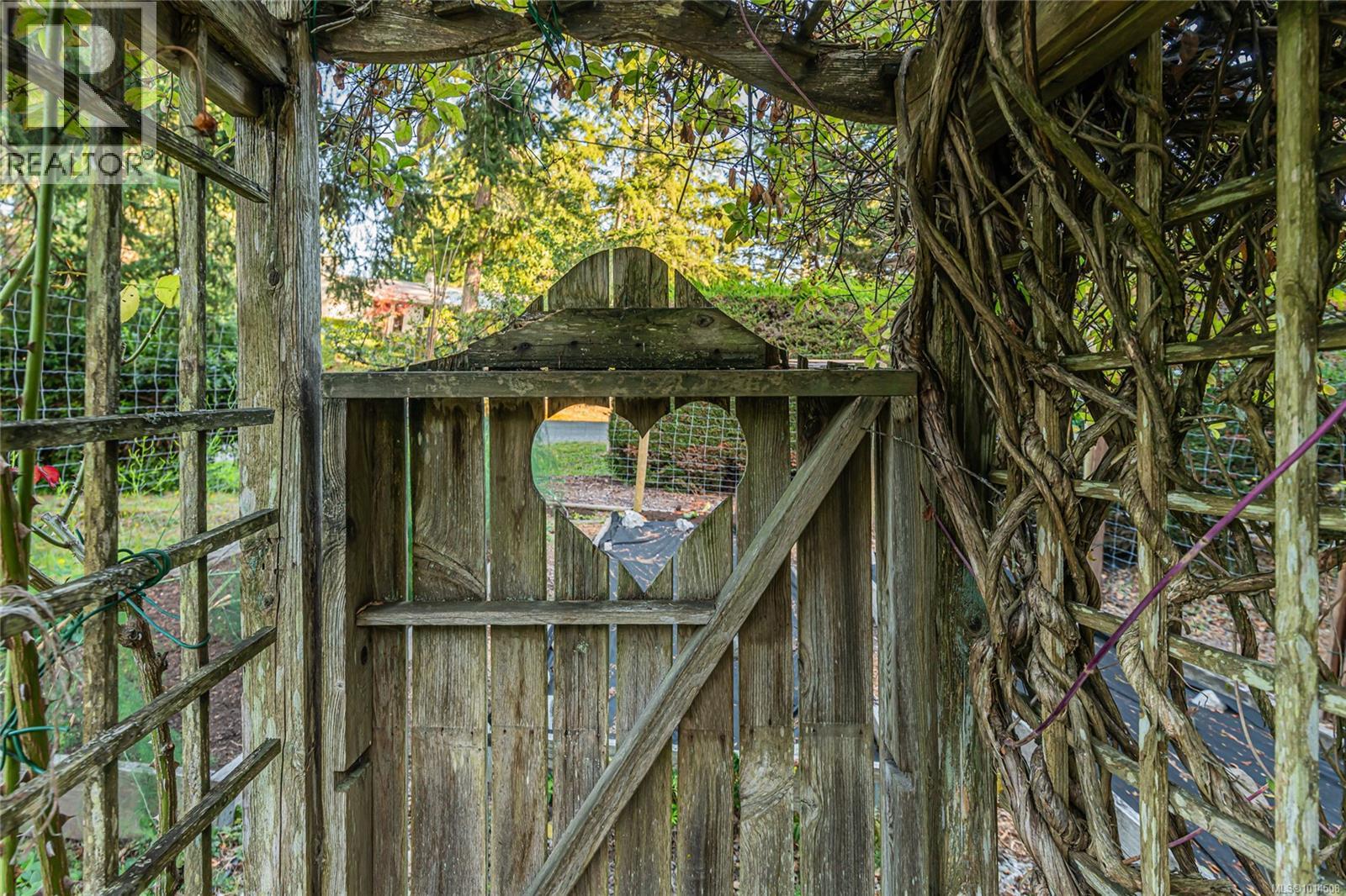  198 Saltspring Way, Salt Spring