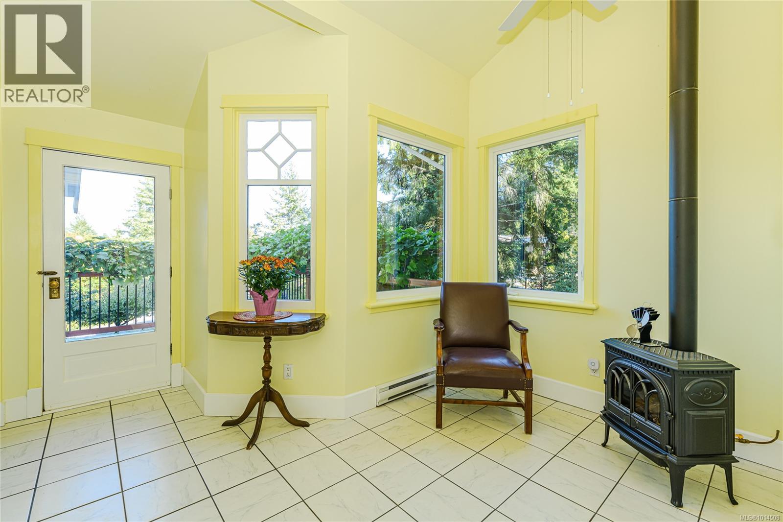  198 Saltspring Way, Salt Spring
