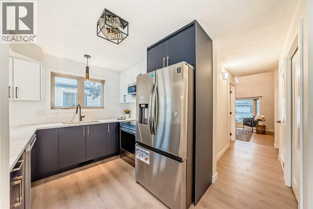 Single Family House for Sale in  Shawnessy Drive SW Shawnessy Calgary 