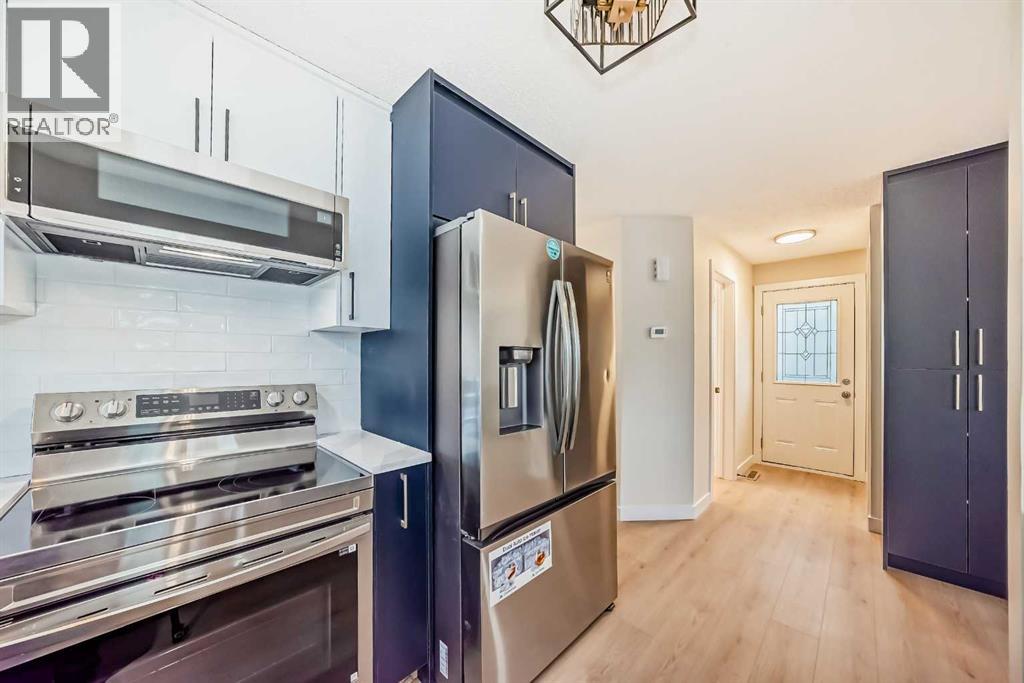 Single Family House for Sale in  Shawnessy Drive SW Shawnessy Calgary 