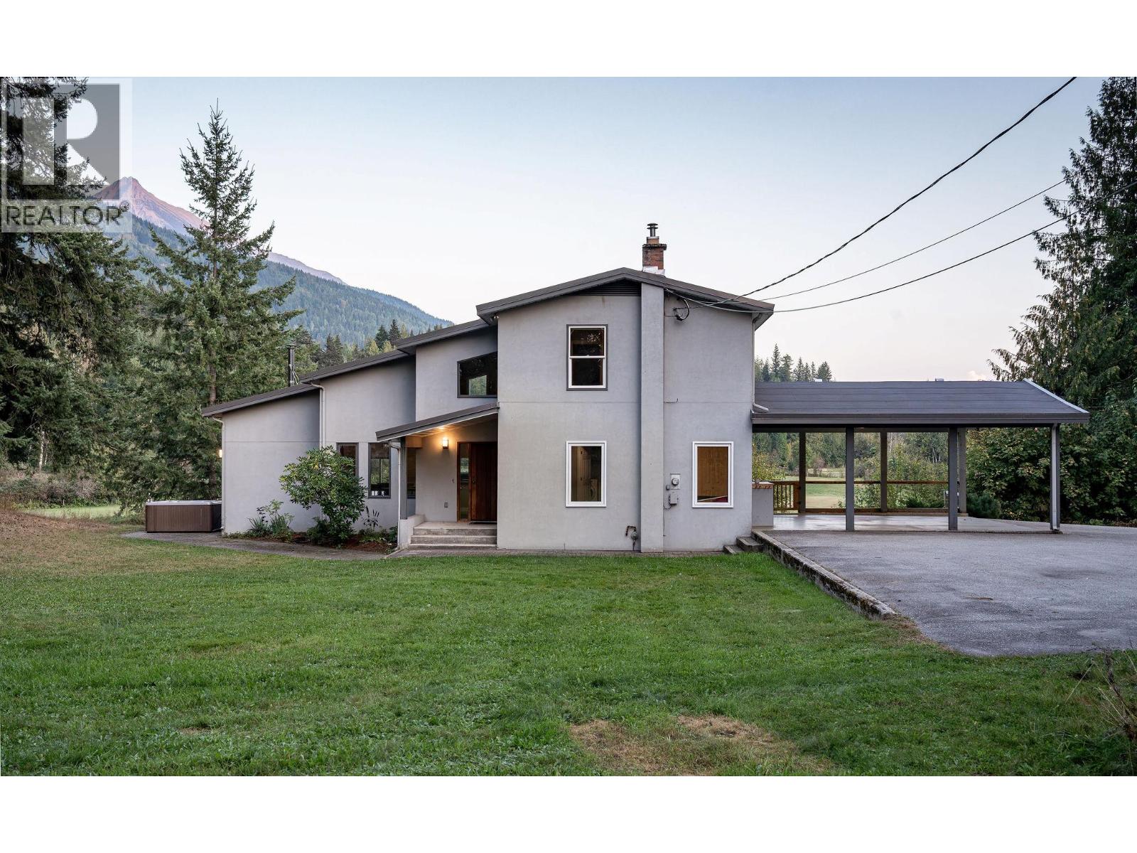 2626 Airport Way, Revelstoke
