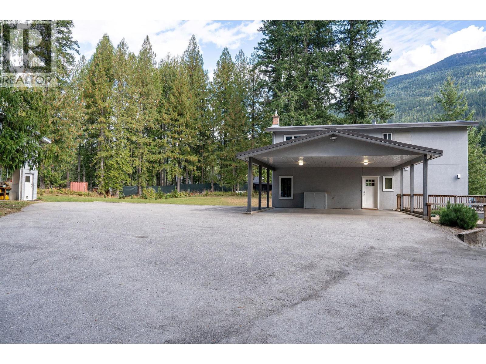 2626 Airport Way, Revelstoke
